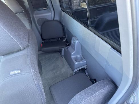 Used 2011 Ford Ranger XLT image 10