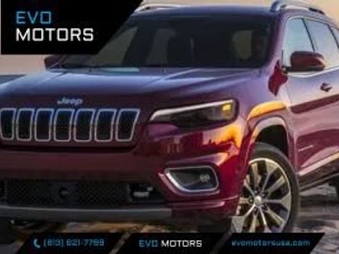 Used 2021 Jeep Cherokee Latitude FWD image 1