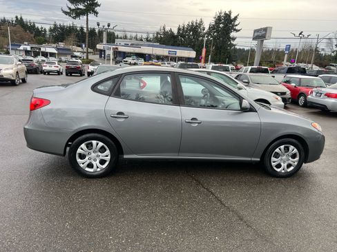 Used 2010 Hyundai Elantra GLS image 7