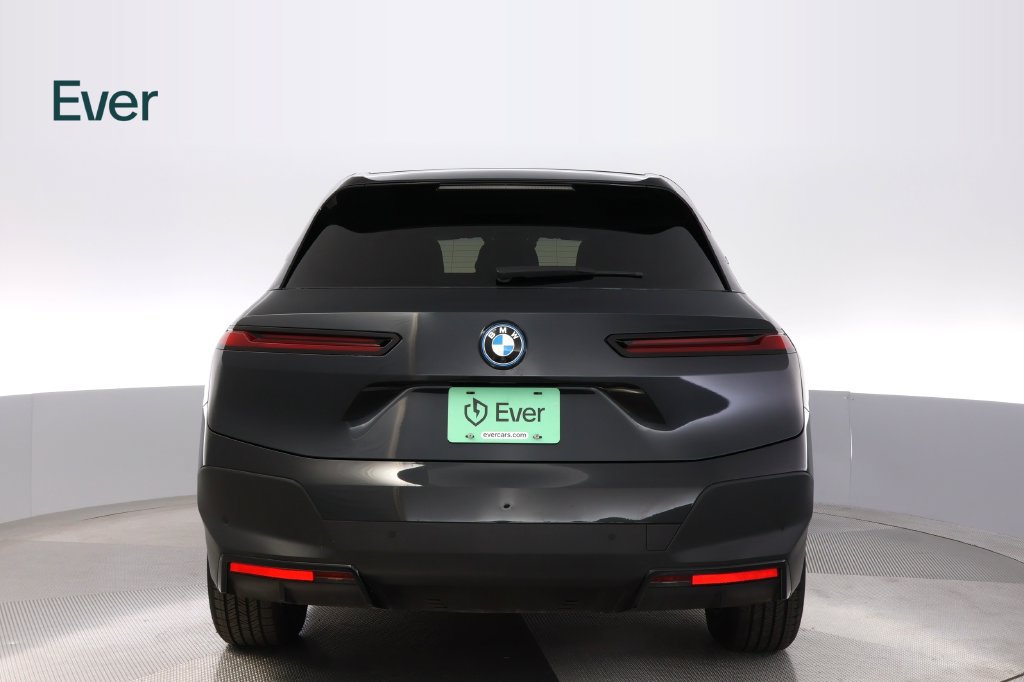 Used 2024 BMW iX xDrive50 AWD/4WD image 15