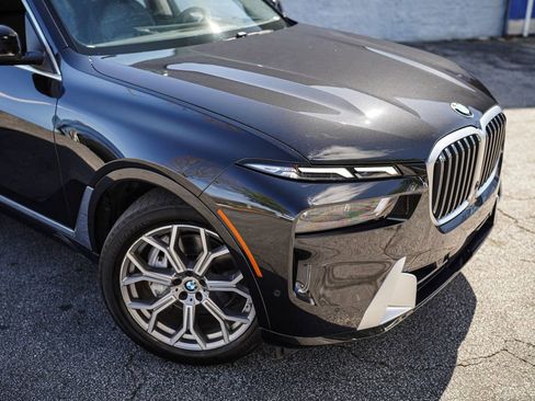Used 2024 BMW X7 xDrive40i w/ Premium Package image 8