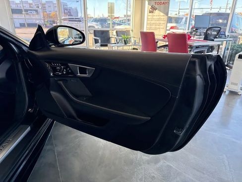 Used 2016 Jaguar F-TYPE S image 13