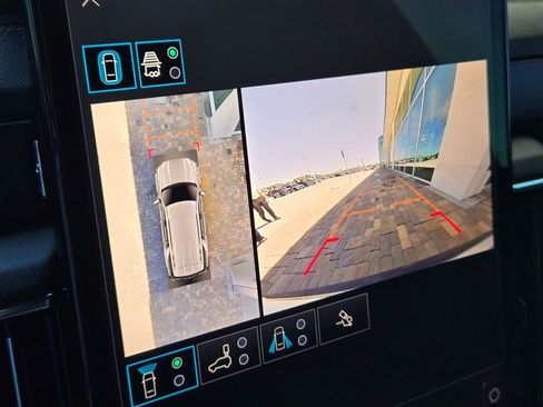 Used 2025 GMC Yukon Denali w/ Sun & Power Step Package image 37