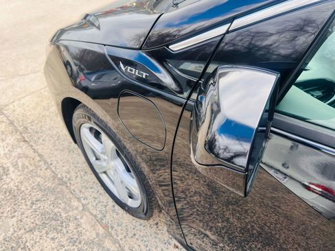 Used 2017 Chevrolet Volt LT w/ Comfort Package image 14
