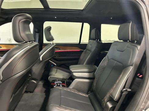 Used 2024 Jeep Grand Cherokee L Summit image 32