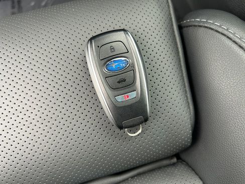 Used 2025 Subaru Outback Limited image 33