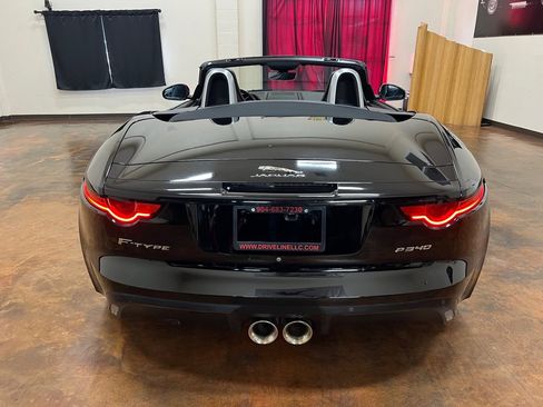Used 2019 Jaguar F-TYPE image 8