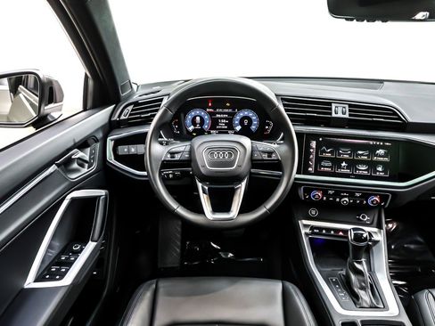 Used 2025 Audi Q3 2.0T Premium Plus w/ Premium Plus Package image 6