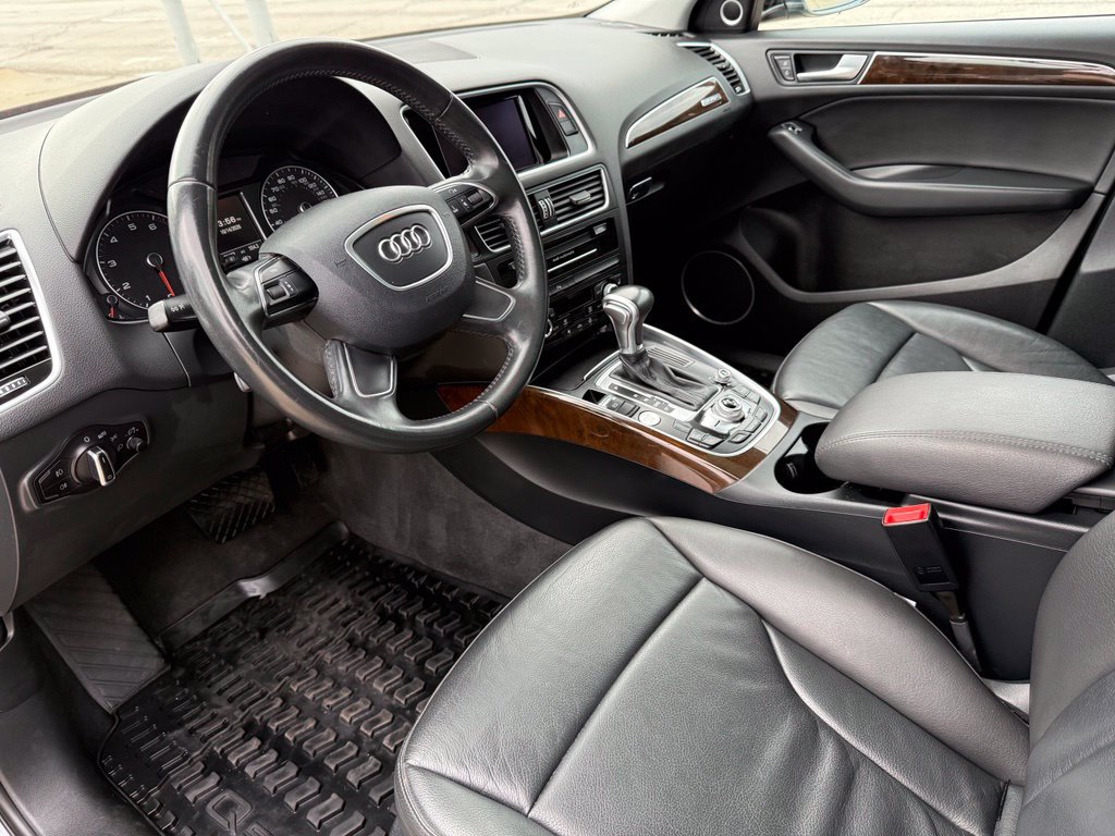 Used 2016 Audi Q5 2.0T Premium Plus w/ Technology Package AWD/4WD image 25