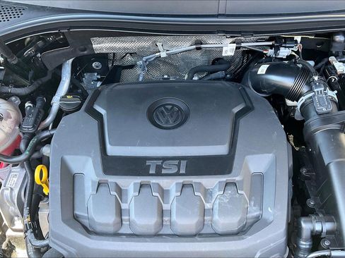Certified 2023 Volkswagen Tiguan SE FWD image 32