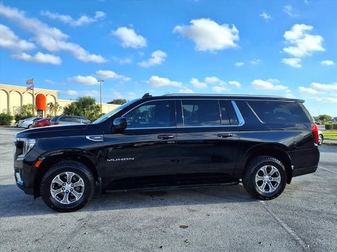 Used 2021 GMC Yukon XL SLE image 4