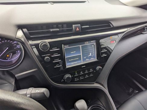 Used 2020 Toyota Camry LE image 23