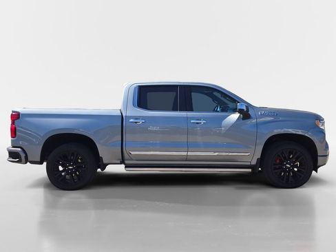 Used 2024 Chevrolet Silverado 1500 High Country w/ High Country Premium Package AWD/4WD image 7