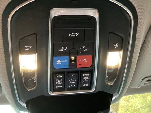 Used 2022 Jeep Wagoneer Series II w/ Premium Group I image 74