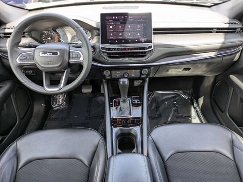 Certified 2022 Jeep Compass Latitude FWD image 10