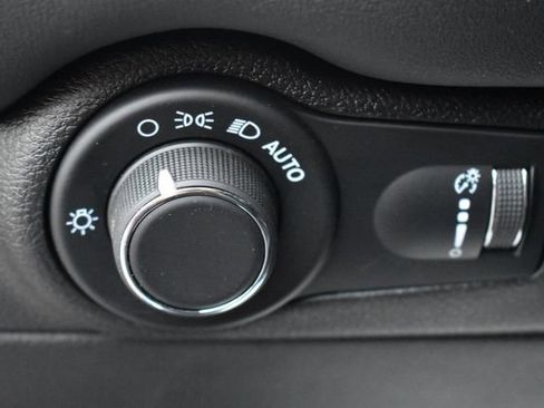 Used 2025 Dodge Durango GT AWD/4WD image 28