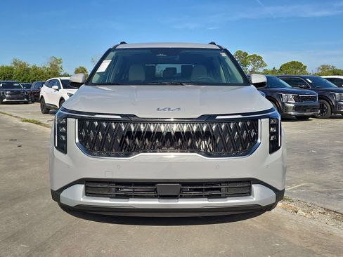 New 2026 Kia Carnival EX FWD image 3