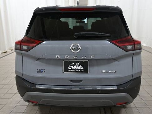 Used 2021 Nissan Rogue SL w/ Premium Package AWD/4WD image 12