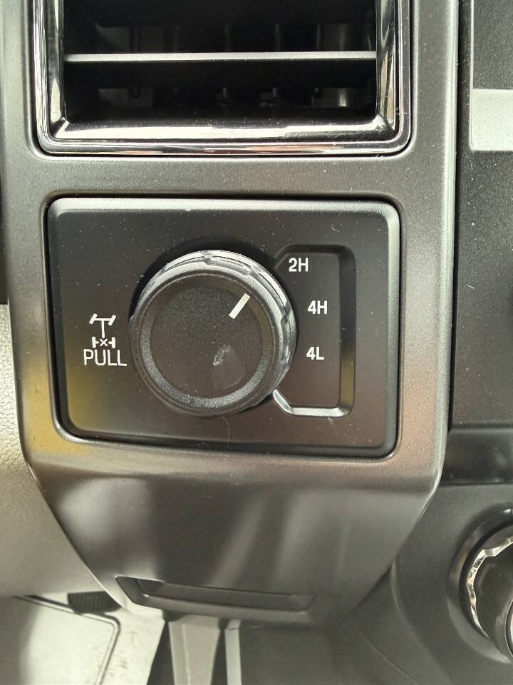 Used 2019 Ford F150 XLT w/ Equipment Group 302A Luxury AWD/4WD image 32