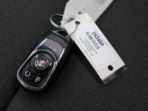 Used 2023 Buick Encore GX Preferred w/ Cold Weather Comfort Package FWD image 31
