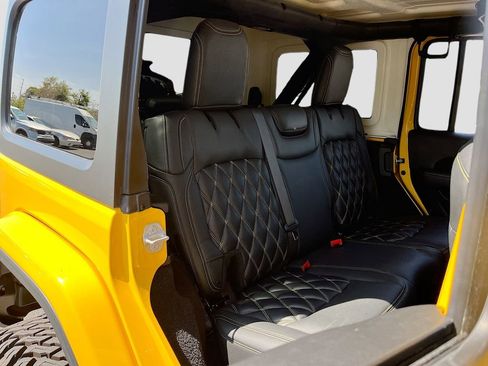 Used 2021 Jeep Wrangler Unlimited Sahara image 25