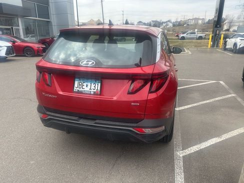 Used 2022 Hyundai Tucson SE image 13
