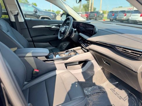 Used 2026 Buick Envision Preferred AWD/4WD image 11