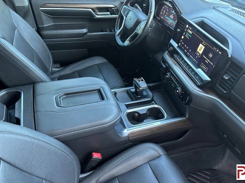 Used 2022 Chevrolet Silverado 1500 LT Trail Boss w/ LT Trail Boss Premium Package AWD/4WD image 17