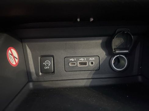 Used 2024 Nissan Sentra SV image 23