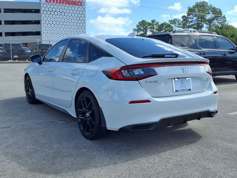 Used 2022 Honda Civic Sport image 3