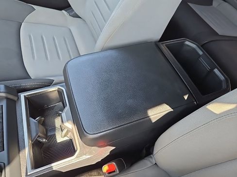 Used 2024 Toyota Tacoma TRD Off-Road image 34