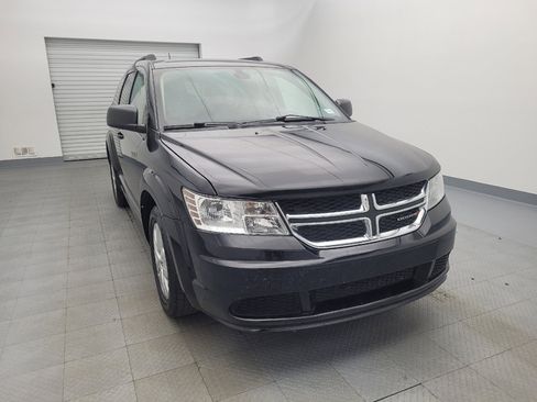 Used 2019 Dodge Journey SE image 14