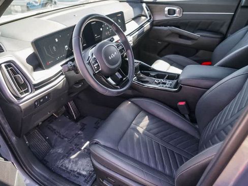 Certified 2024 Kia Sorento SX Prestige AWD/4WD image 16