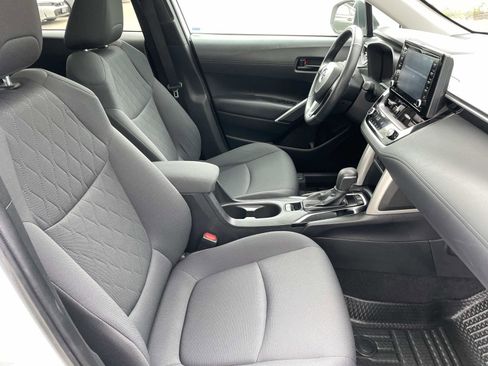 Used 2022 Toyota Corolla Cross LE image 21