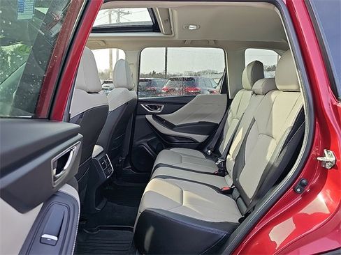 Used 2022 Subaru Forester Limited image 10
