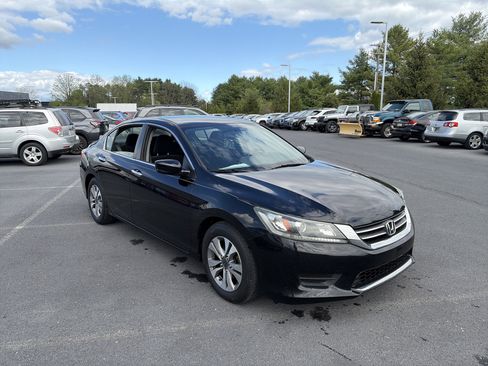 Used 2013 Honda Accord LX image 3