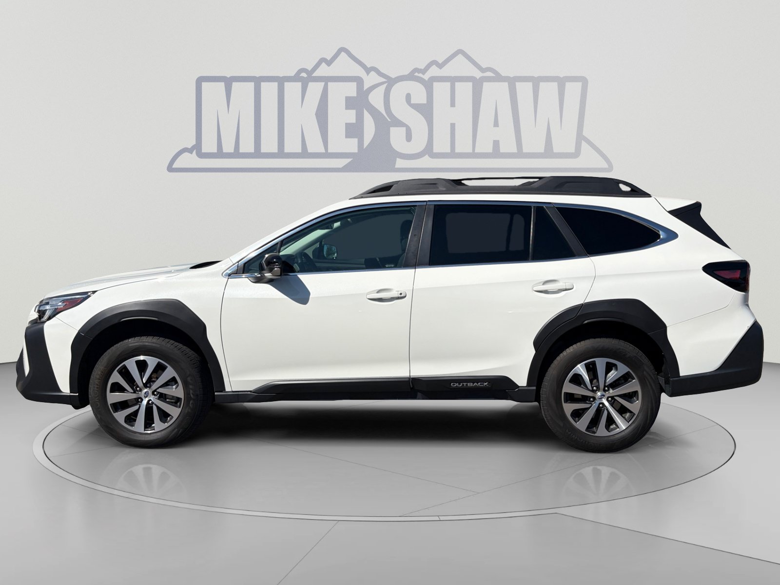 Used 2023 Subaru Outback Premium w/ Tech Package 1 AWD/4WD image 2