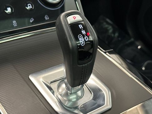 Used 2022 Land Rover Range Rover Evoque R-Dynamic S image 23