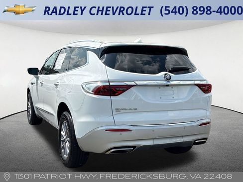Certified 2024 Buick Enclave Essence AWD/4WD image 18