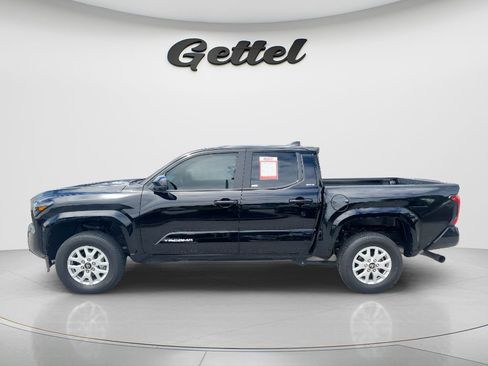 Certified 2024 Toyota Tacoma SR5 AWD/4WD image 7