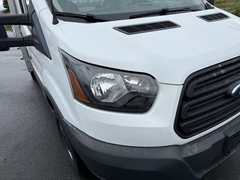 Used 2018 Ford Transit 250 138 image 9