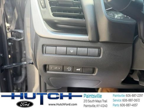 Used 2026 Nissan Rogue SV AWD/4WD image 33