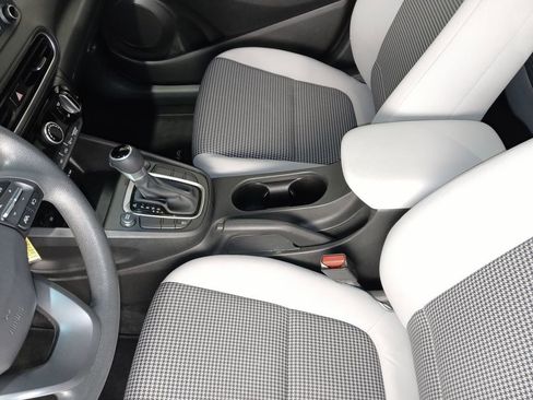 Used 2023 Hyundai Kona SE w/ Cargo Package image 16