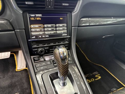 Used 2015 Porsche 911 Turbo S w/ High-end Infotainment Package AWD/4WD image 37