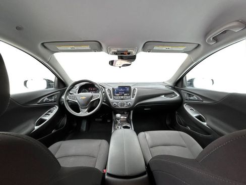Used 2025 Chevrolet Malibu LT FWD image 18