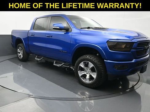 Used 2019 RAM 1500 Laramie w/ Sport Appearance Package AWD/4WD image 8