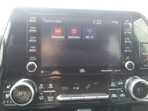 Used 2021 Toyota Highlander Limited AWD/4WD image 31