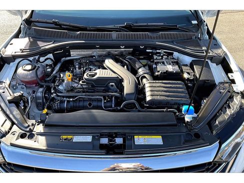 Used 2023 Volkswagen Jetta SE image 29