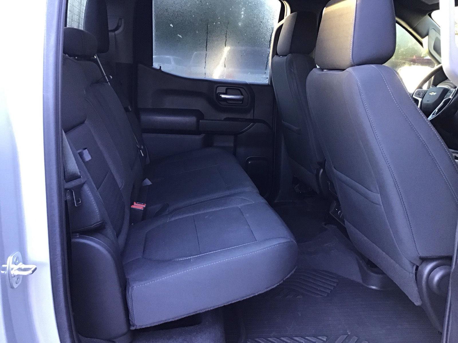 Used 2022 Chevrolet Silverado 1500 LT AWD/4WD image 4
