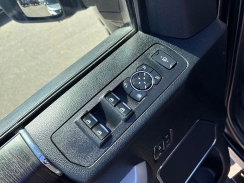Used 2020 Ford F350 Lariat w/ Lariat Ultimate Package AWD/4WD image 11